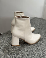 BOTIN LEAH IVORY